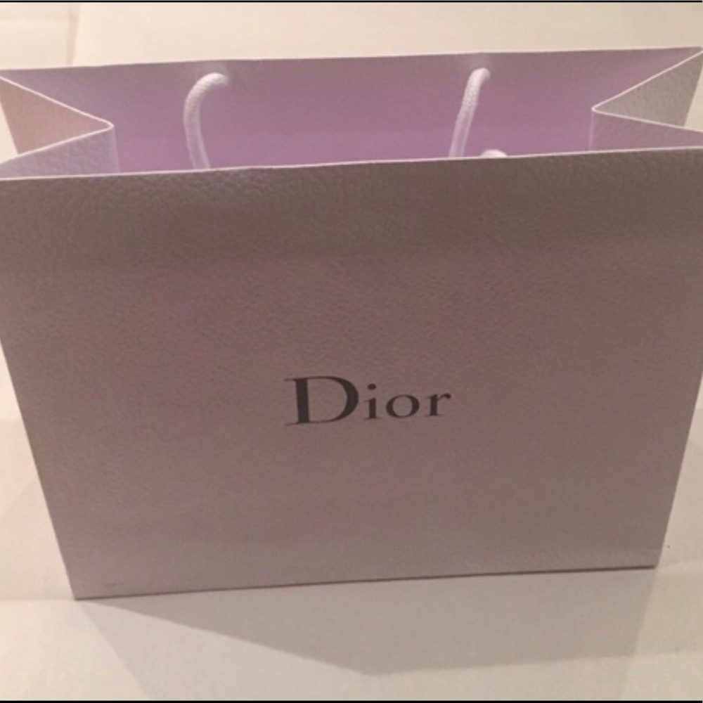 DIOR